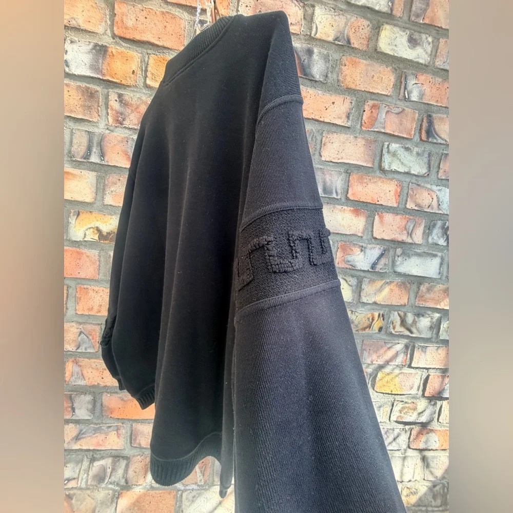 Carlo Colucci Men's Black Crewneck Sweater